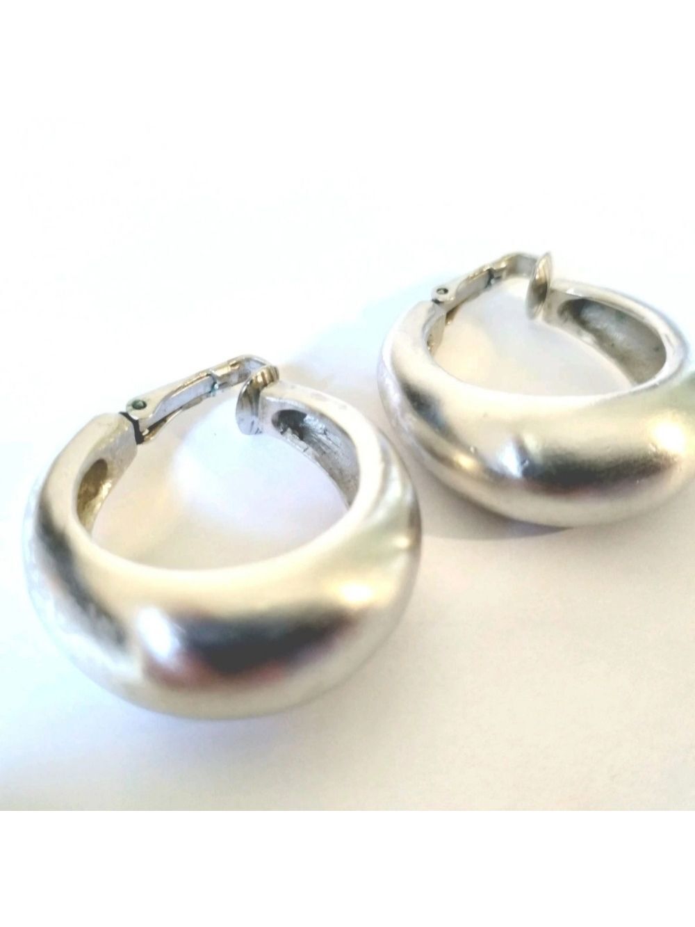 Crown Trifari Vintage Clip Earrings ( - Picture 2 of 4